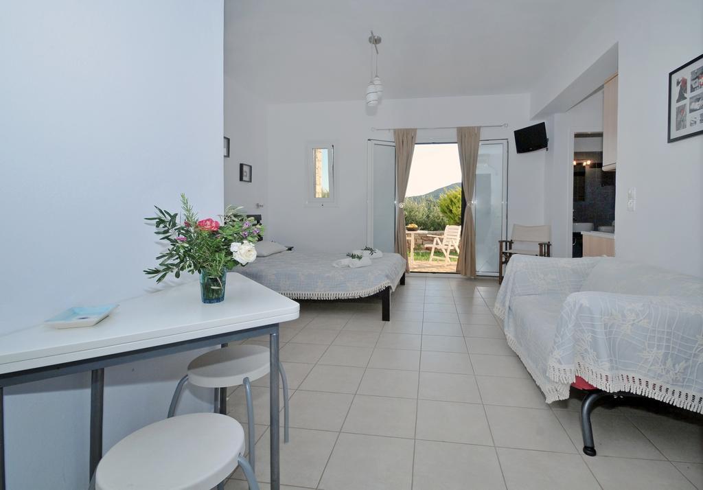 Elea Apartments Kalamos  Exterior photo